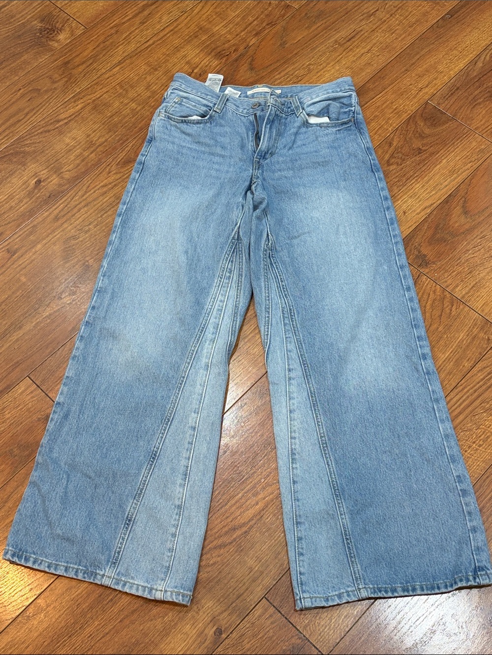 Levi's 94 baggy wide leg 26 x 31 nwot